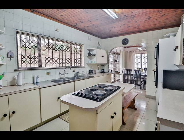 4 BEDROOM HOUSE FOR SALE IN SHERWOOD